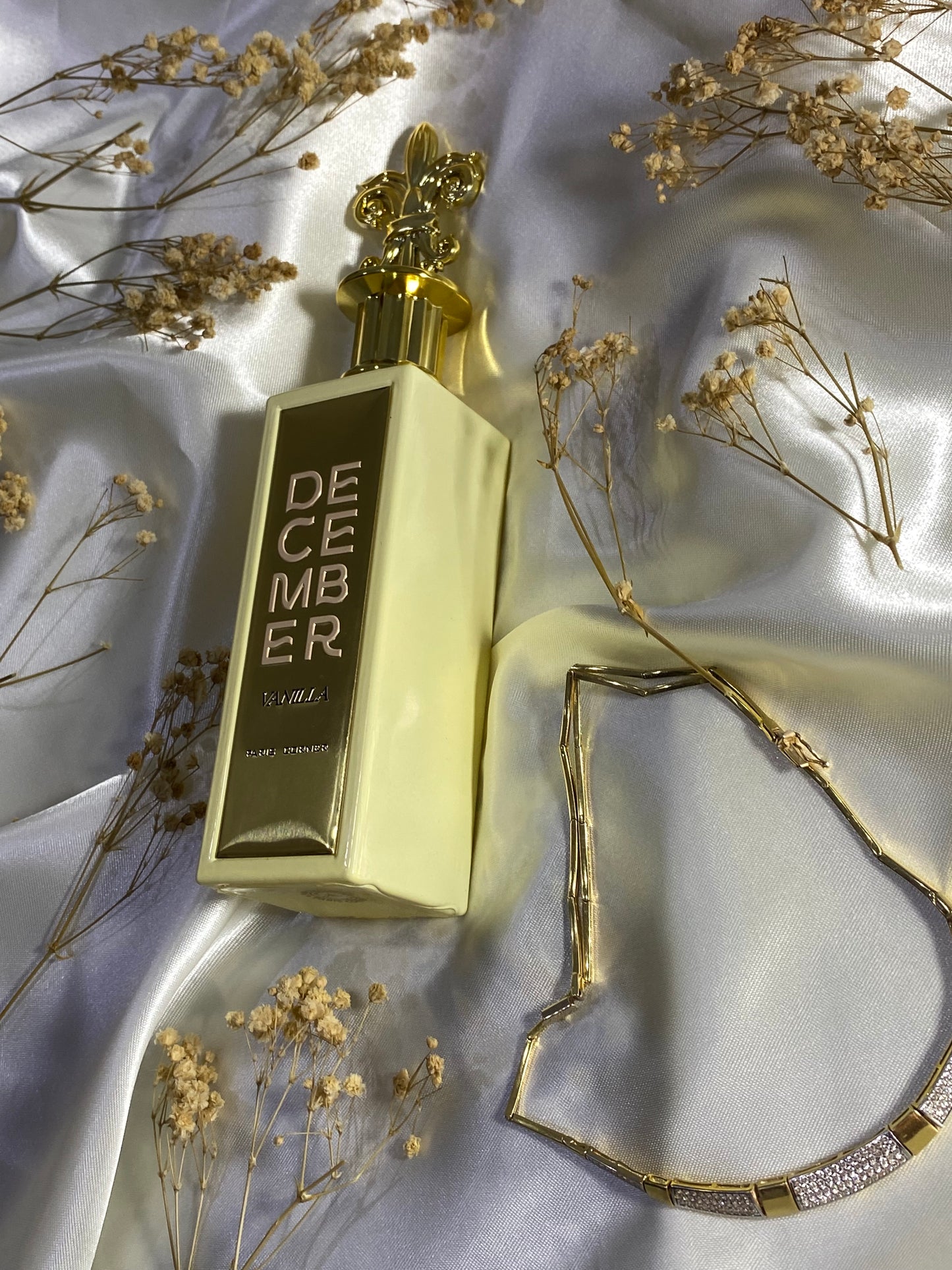 DECEMBER VANILLA -PARIS CORNER
